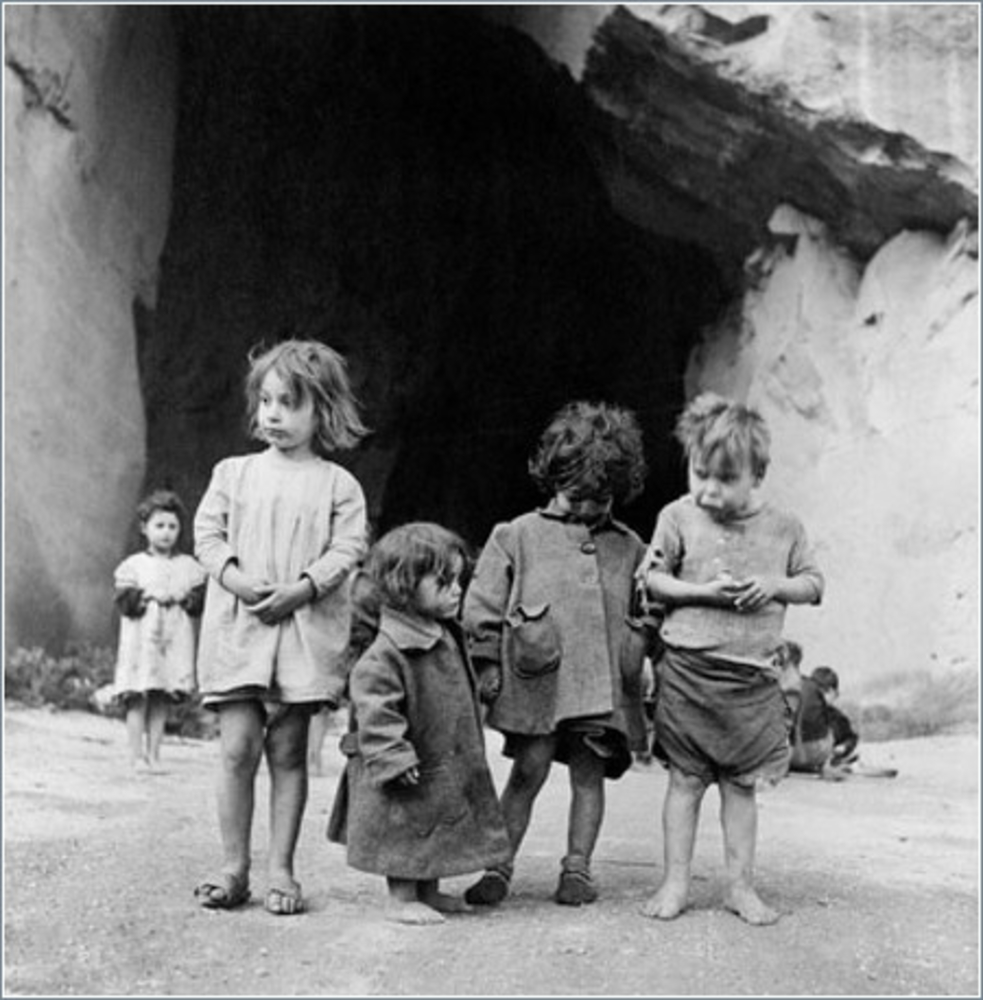 Дети войны черно белые фото