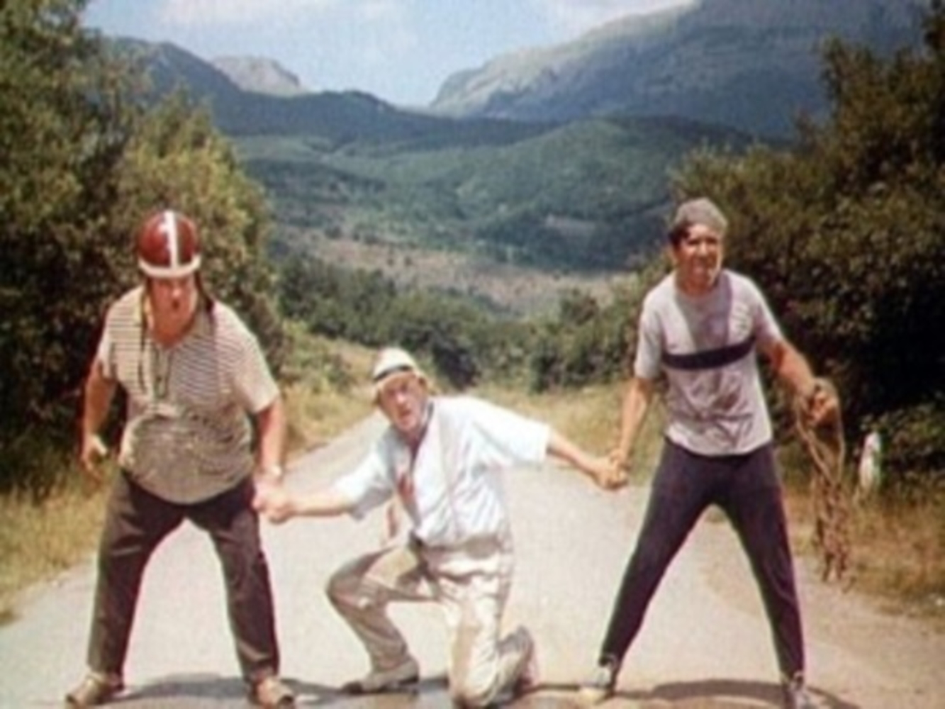 Фото кавказская пленница трое на дороге