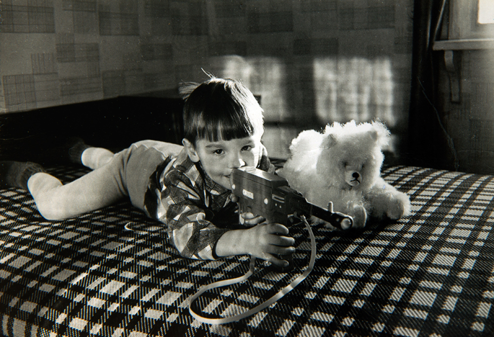 Фото из детства с телефоном