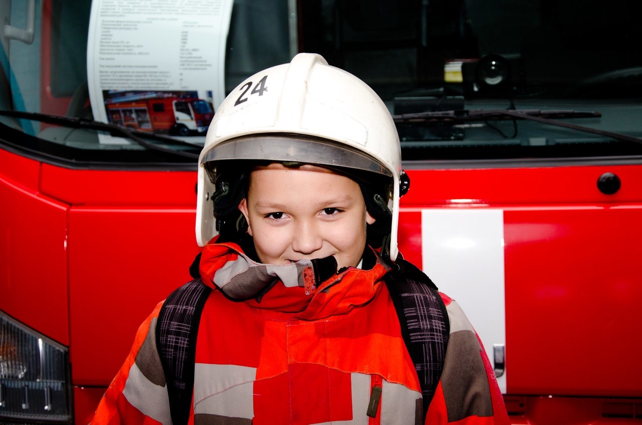 Фото пожарного для детей в детском саду